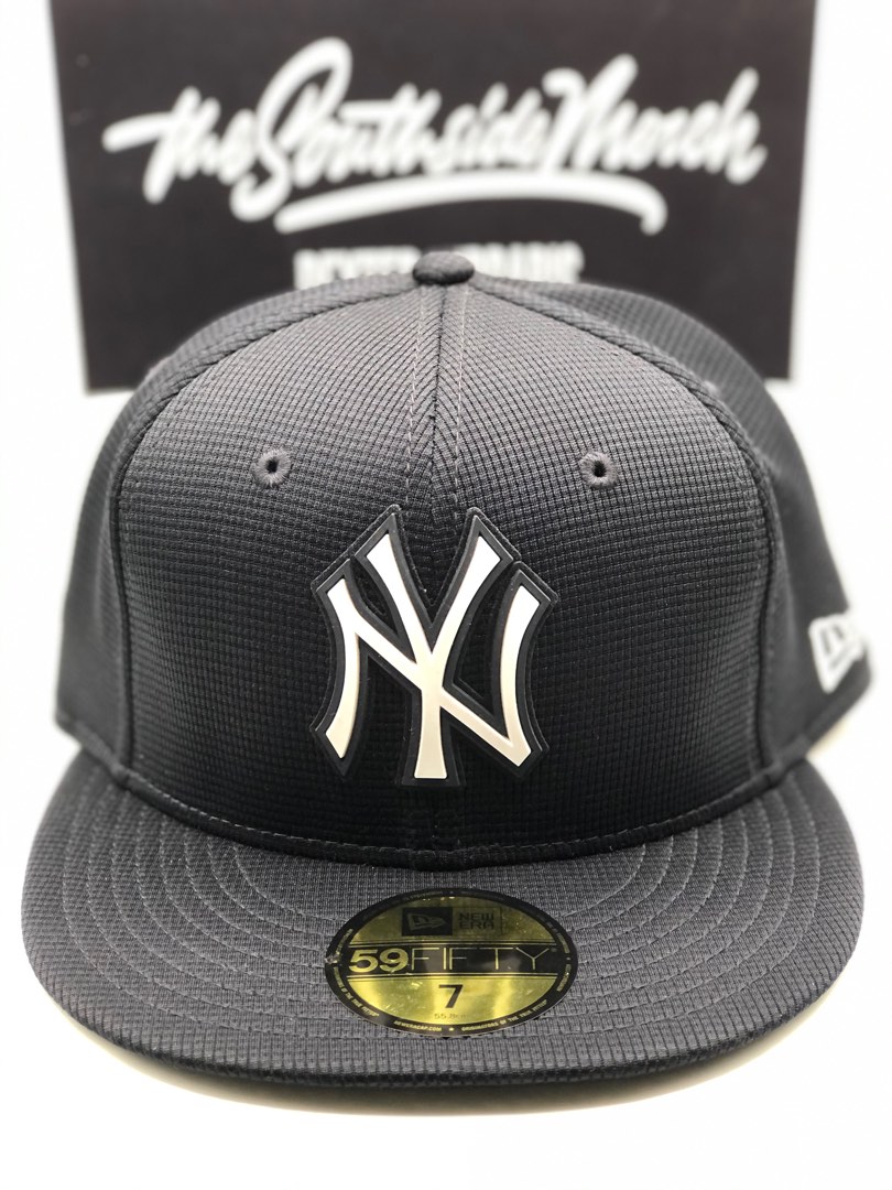 NY Yankees MLB Clubhouse Fitted Hat, Men's Fashion, Watches