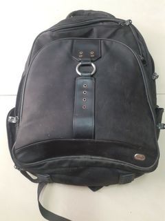 Old fashion laptop bag