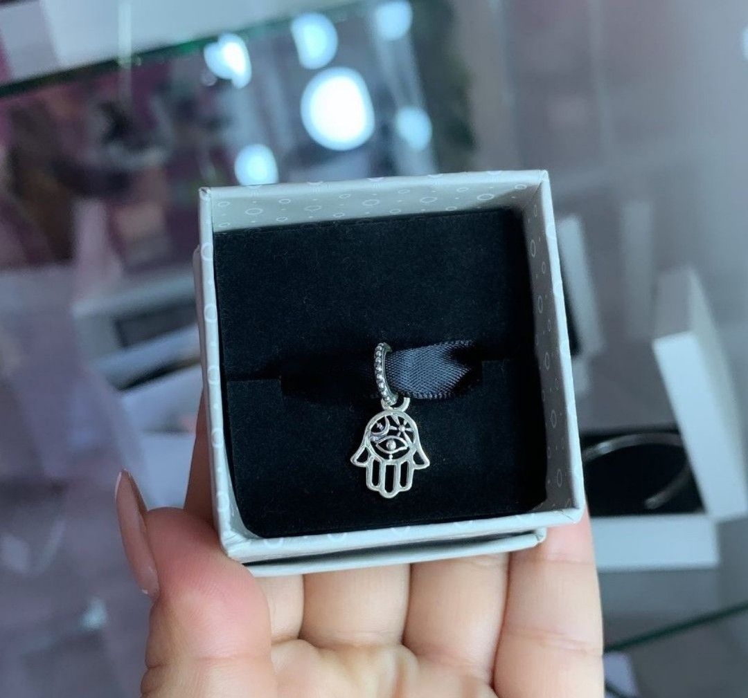 Hamsa hand pandora charm top