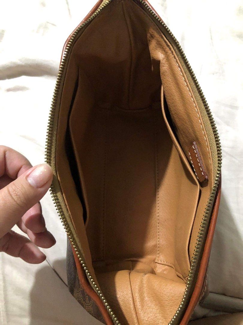 Original Celine Paris Pouch (Category: Luxury Bags & Wallets) located in Tacurong. Submitted by tjelizaresjuan (Listing ID 1214110141, Image 2). Description: RFS: Decluttering No box.