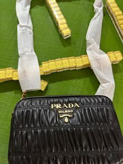 Prada Bandoliera Tessuto Montagna Nero Sling Bag