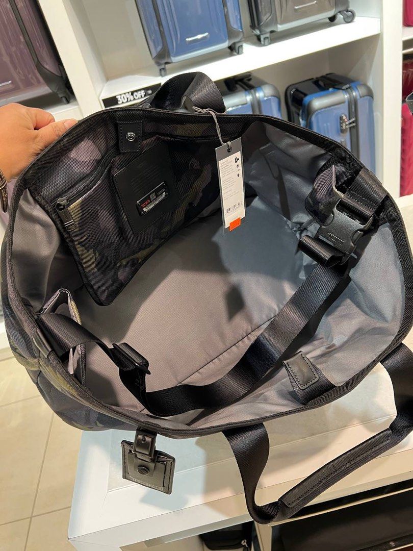 (PREORDER) TUMI CARRYALL TOTE, Men's Fashion, Bags, Belt bags, Clutches