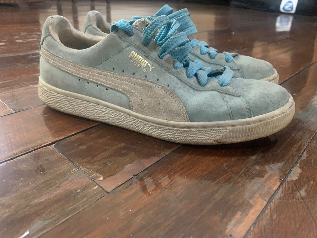 Puma Suede (Category: Sneakers) located in Quezon City. Submitted by hellogoodbri (Listing ID 1213978000, Image 1). Description: - In good condition; cosmetic flaws are noticeable due to age and use (pls. Refer to pics). Minor sole separation but still pretty much usable. - Size 7.5 mens - no box - RFS: decluttering - message for inquiries.