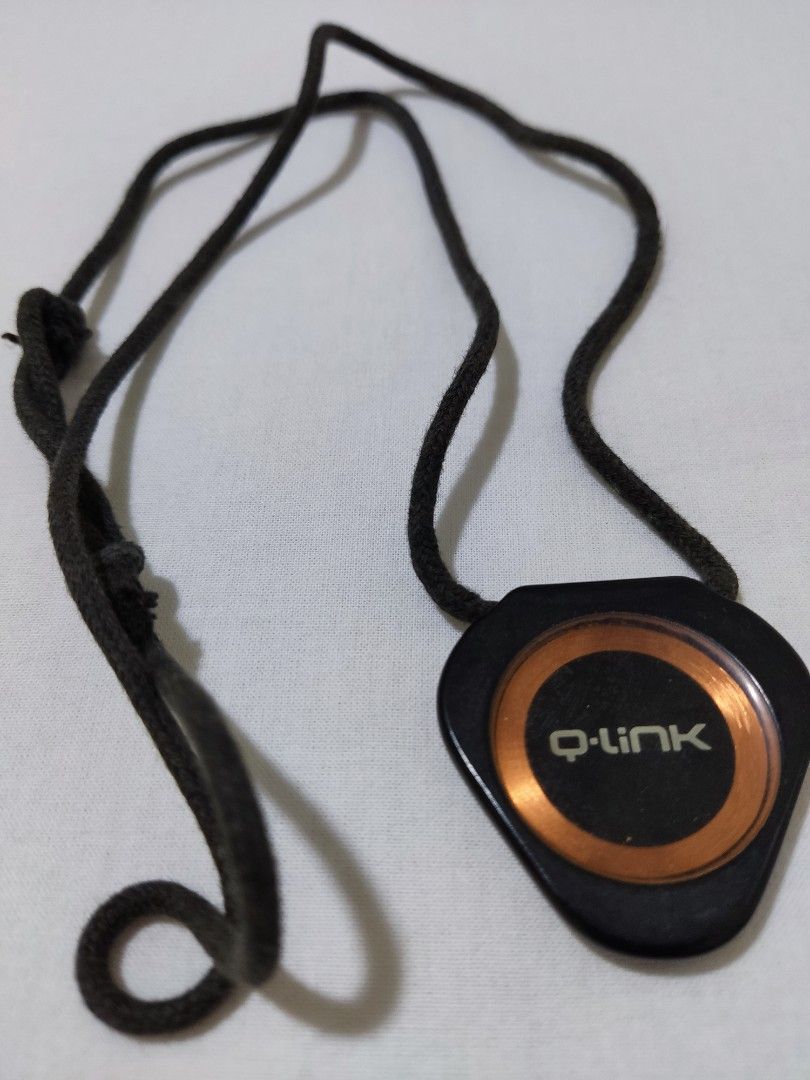 Q link pendant Sports Equipment Other Sports Equipment and