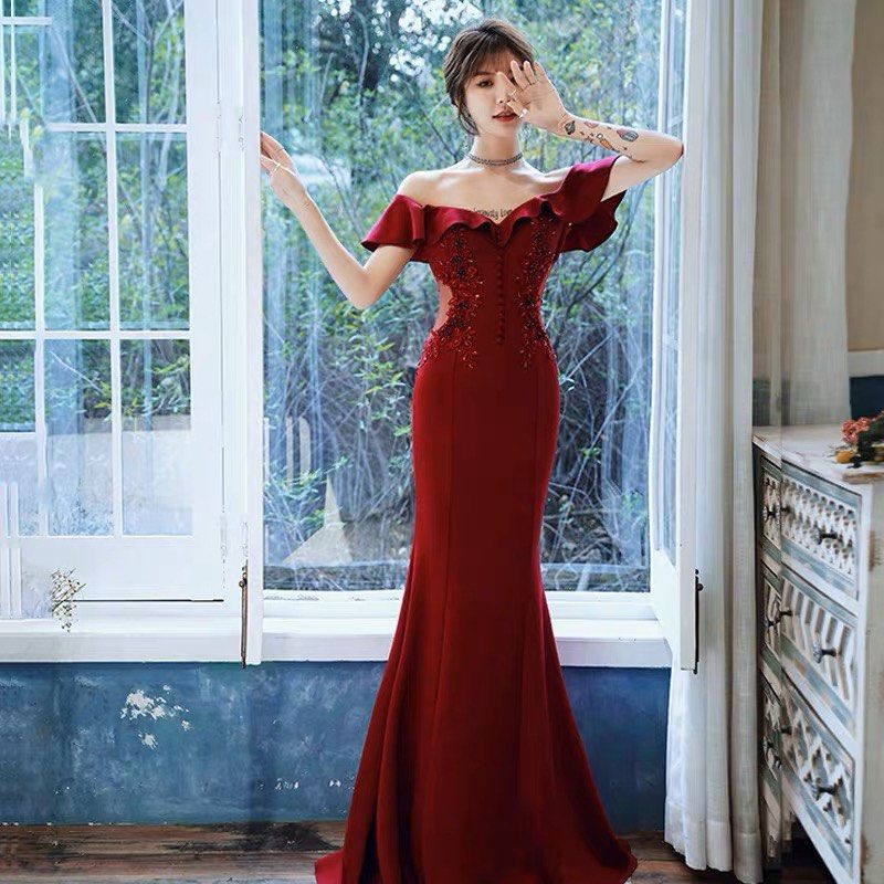 Red Evening Gown, Women's Fashion, Dresses & Sets, Evening Dresses