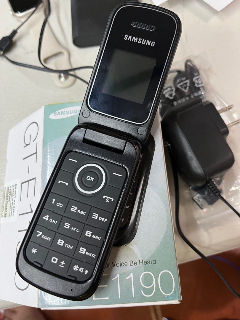 Samsung GTE1190 flip phone, Mobile Phones & Gadgets, Mobile Phones
