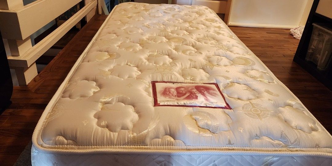 Simmons 2024 riteheight mattress