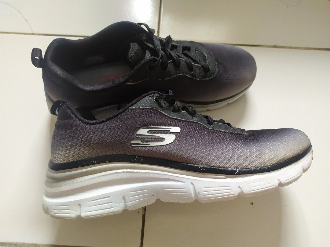 Skechers Memory Foam on Carousell