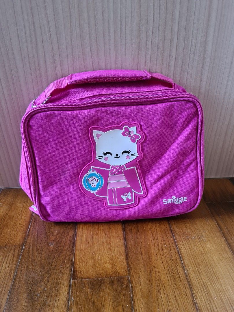 Smiggle lunch bag, Hobbies & Toys, Stationery & Craft, Stationery