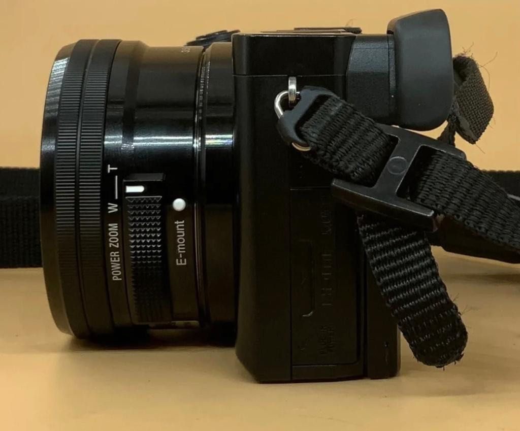 Sony Alpha 6100 - APS-C Interchangeable Lens Camera & Lens Kit