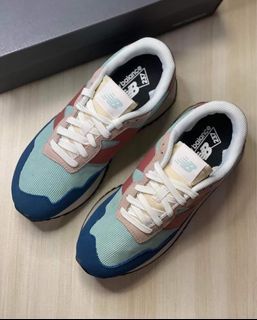 SPECIAL RELEASE NEW BALANCE 237 Classic Lagoon