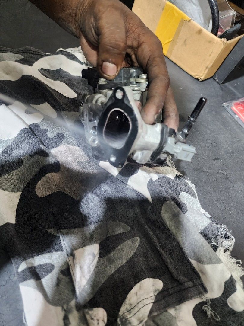 Throttle Body Cleaning, Motorcycles, Motorcycle Accessories on Carousell