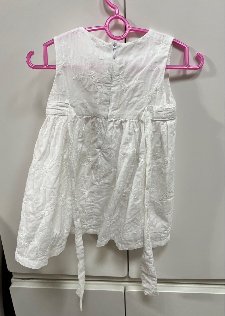 Tiny Button Dress (Category: Babies & Kids Fashion) located in Kuala Lumpur. Submitted by madamas (Listing ID 1214130639, Image 2). Description: White Color Size 6-12 Months Like New Conditions.