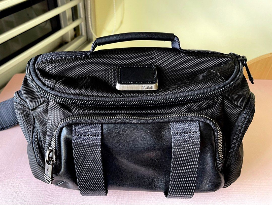 Tumi alpha bravo cheap newport utility pouch