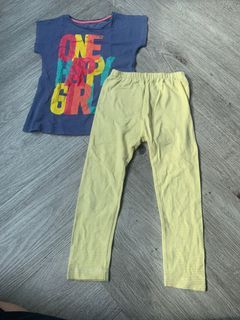 Uniqlo celana panjang size 100 (4-6 tahun)