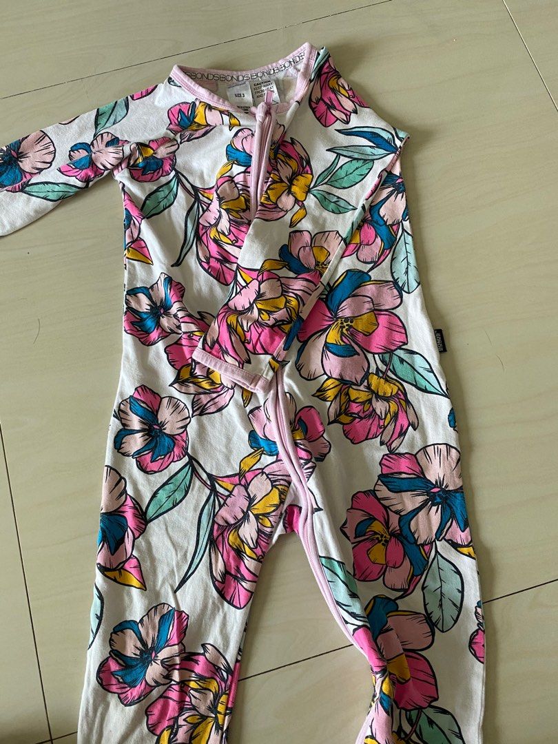 Bonds top baby sleepwear