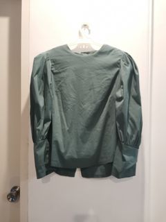 Zara puffed sleeve top