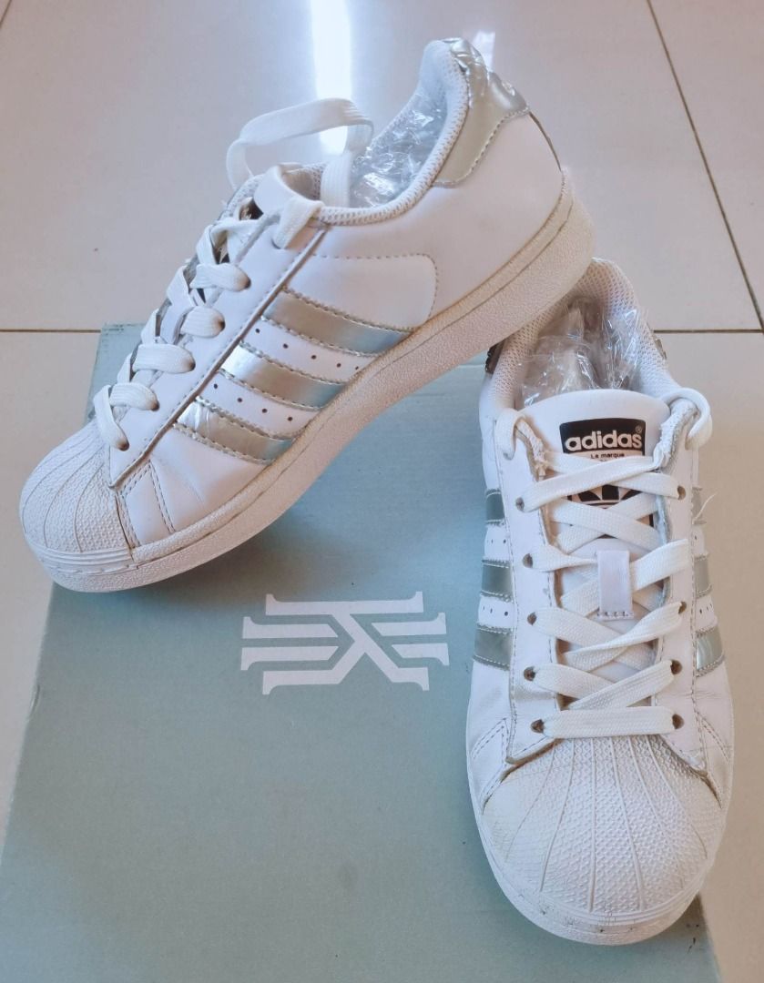 Adidas store superstar u