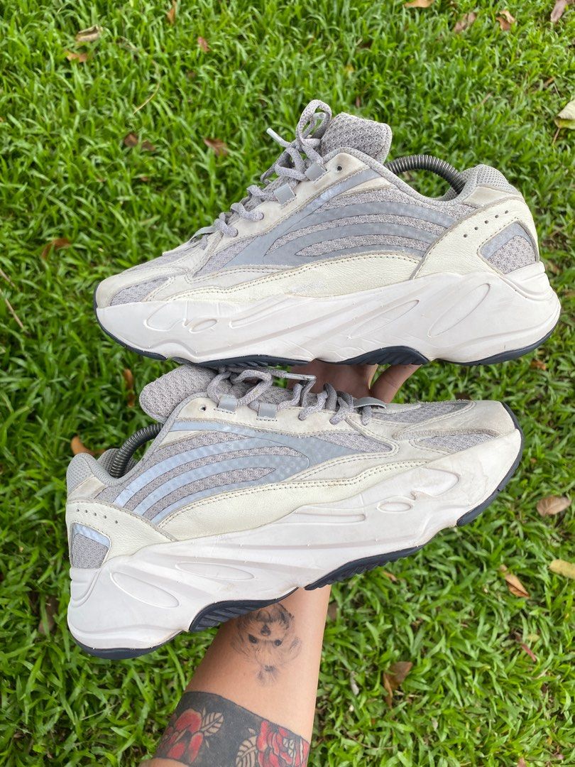 Adidas Yeezy 700 v2 Static, Men's Fashion, Footwear, Sneakers on