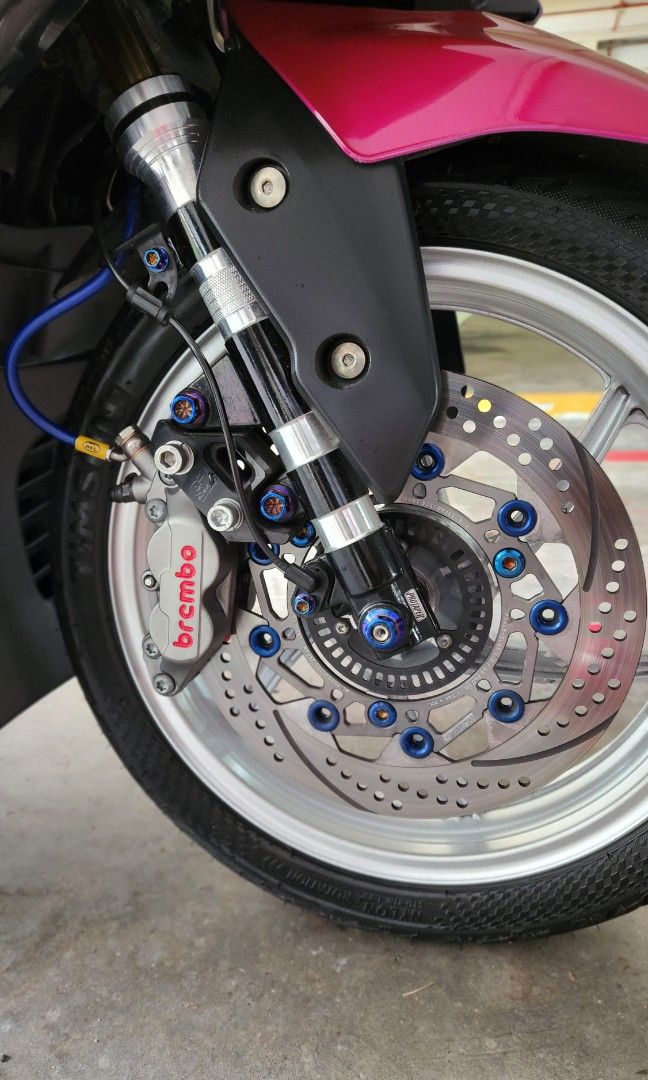 Aerox Brembo P4 Caliper With Bracket, Motorcycles, Motorcycle