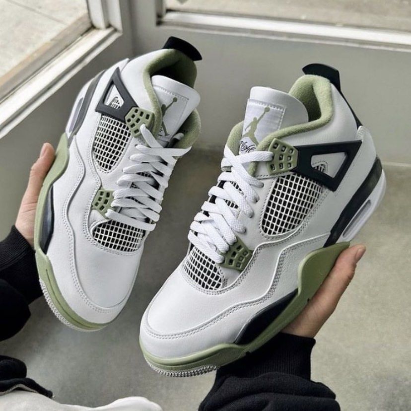 Air Jordan V IV III, Women's Fashion, Footwear, Sneakers on Carousell