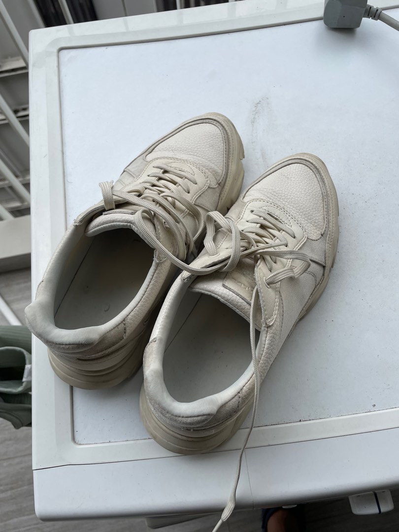 Aldo sale white shoes