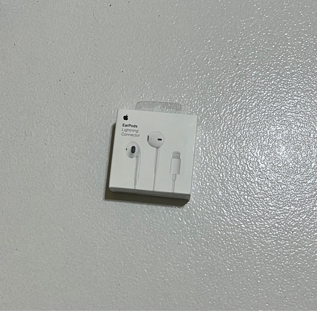 Apple Earpods, Audio, Earphones on Carousell