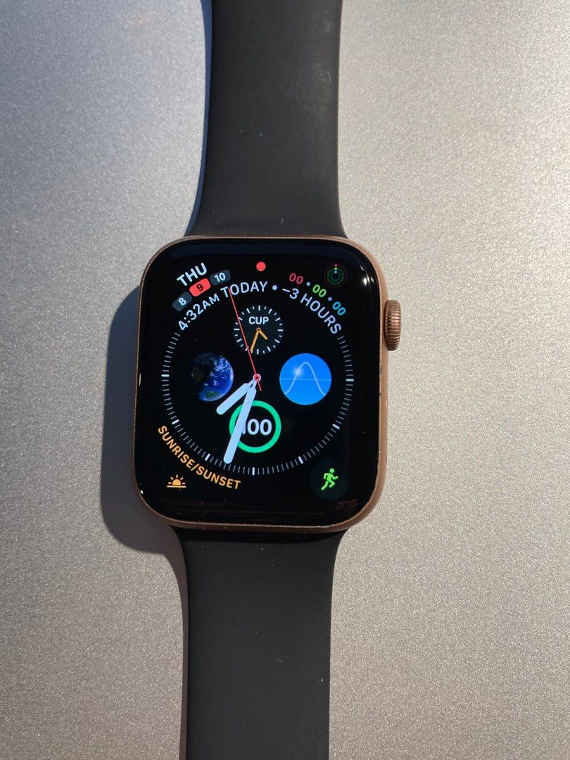 Apple watch series hotsell 5 pre owned