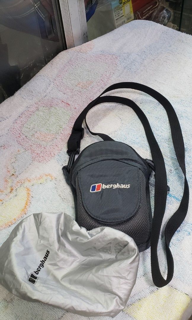 Berghaus sling bag 2025