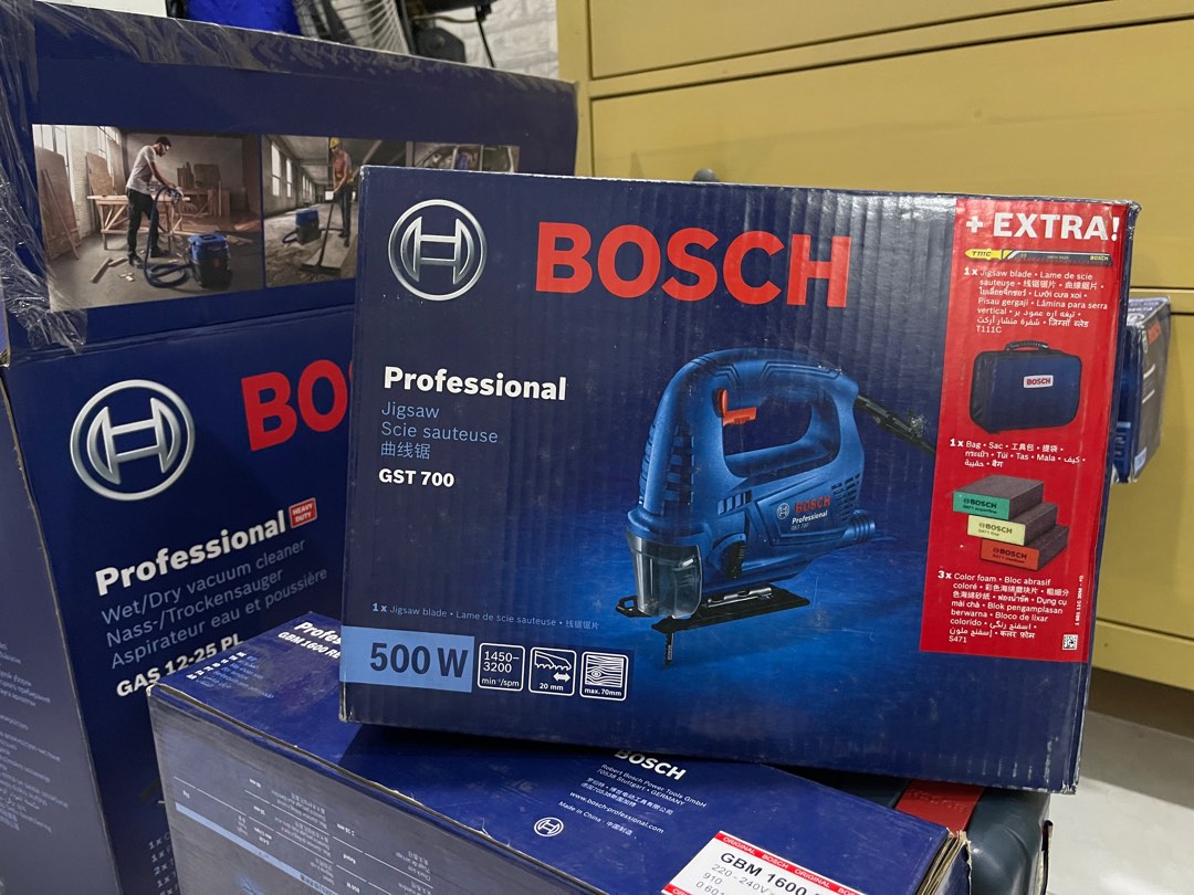 Bosch Jigsaw Gst 700, Furniture & Home Living, Home Improvement