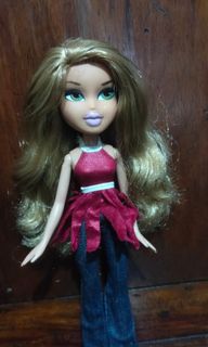 (Category: ) located in . Submitted by Doll.Collector_4 (Listing ID 1214198588, Image 1). Description: .