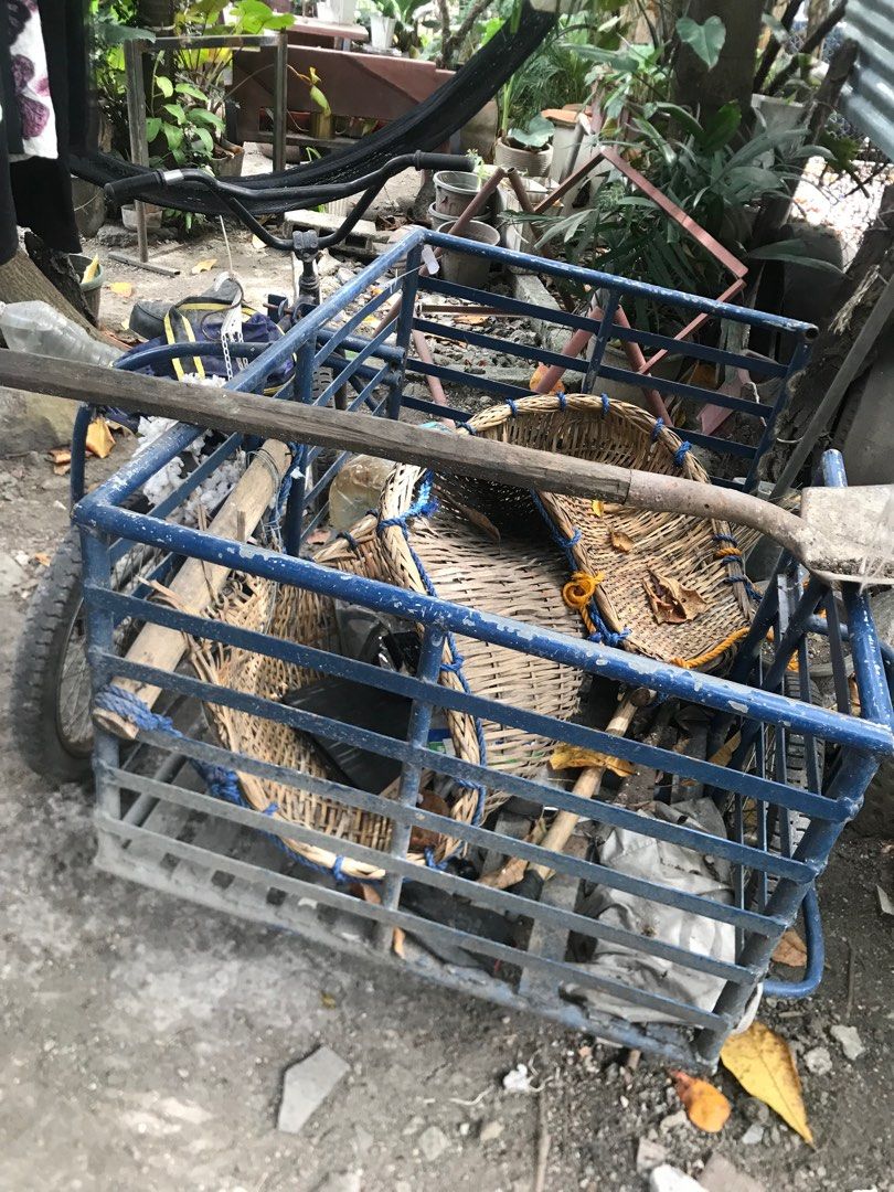 Cargo Bike with Carrier/Sidecar (Category: Bicycles) located in Paranaque City. Submitted by damit101 (Listing ID 1214191926, Image 2). Description: FS: Cargo Bike with Carrier/side-car RFS: Wala na gamit, naka tambak lang. Loc: C. Santos St., Tambo Paranaque For pick-up only.