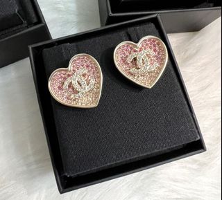 （分類：）位於 。 由 sasa2280 提交（商品編號 1214296576，圖片 1）。簡介： 。