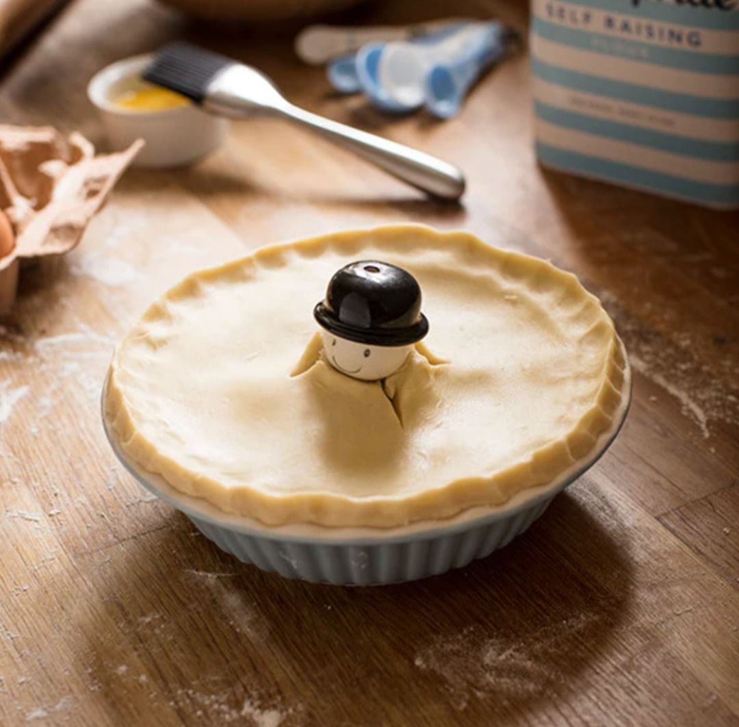 Vintage Collectible Pie Funnel Fred Homepride Ceramic Pie Funnel