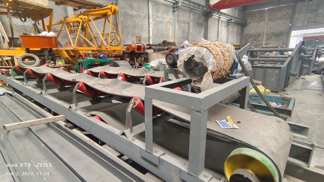CONVEYOR MACHINE, Commercial & Industrial, Construction Tools