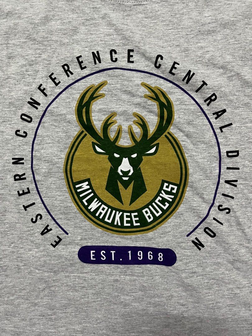 Cotton On x NBA Active Logo [Milwaukee Bucks], Men's Fashion, Tops
