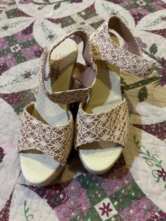(Category: ) located in . Submitted by shashaaisha (Listing ID 1214309827, Image 1). Description: .