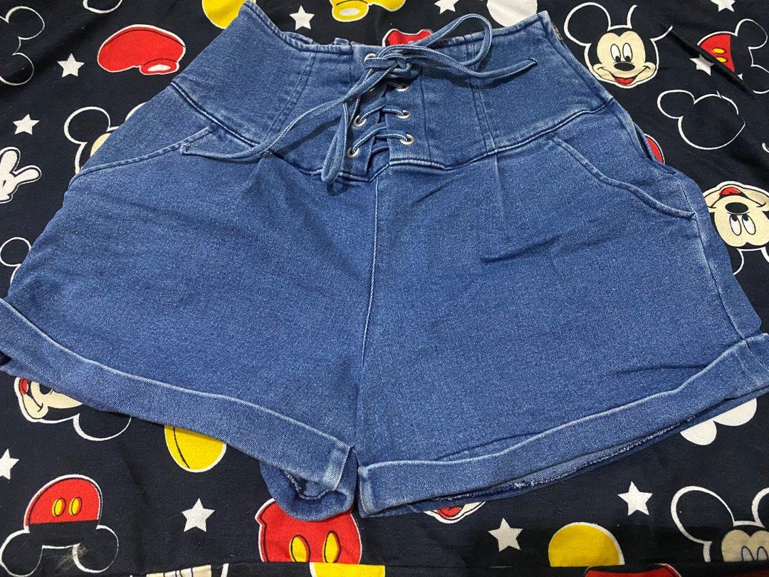 Denim shorts (stretchable) (Category: Shorts) located in Navotas City. Submitted by uranium_235 (Listing ID 1214344451, Image 1). Description: Preloved shorts with zipper on the side (ykk zipper) No brand Same color sa pic Fits from 26 to 32 RFS: too many denim shorts .