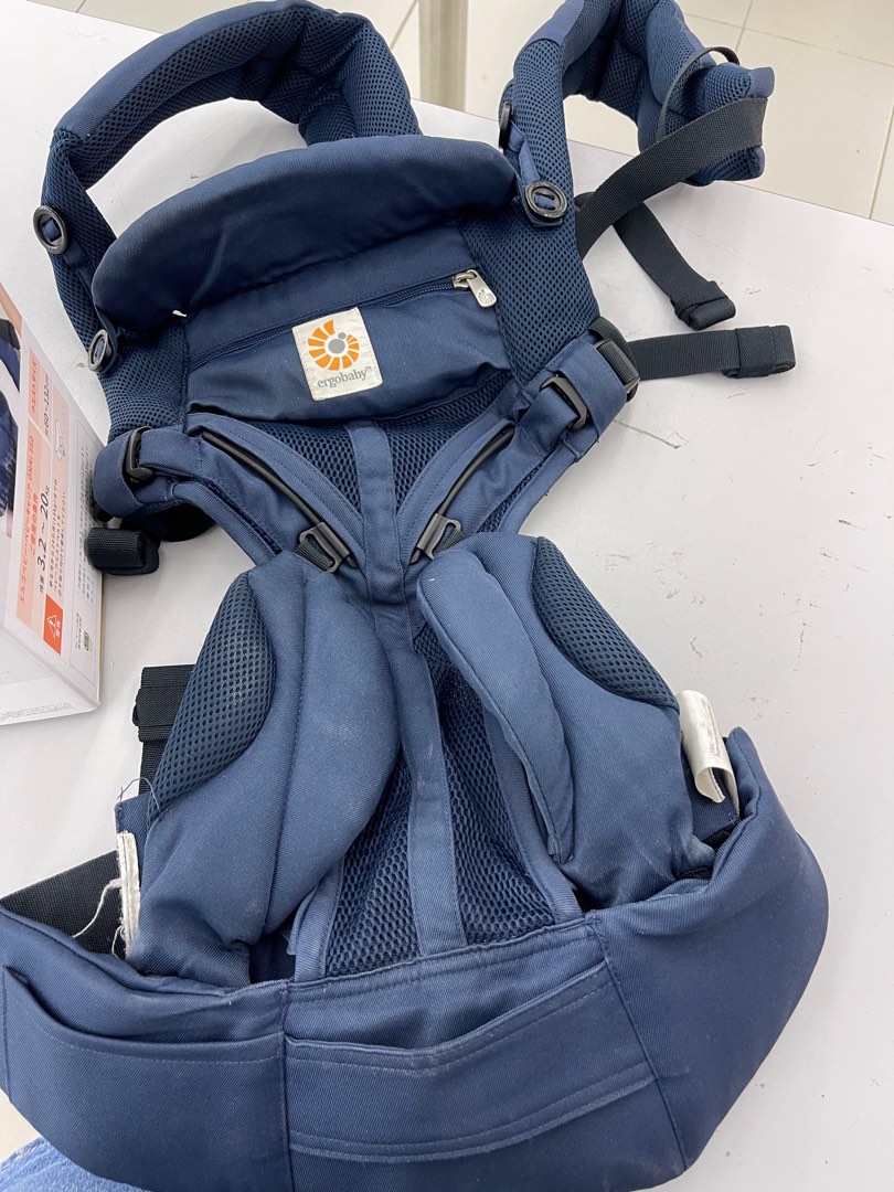 Ergobaby omni 360 carrier sling navy blue, Babies & Kids, Going Out