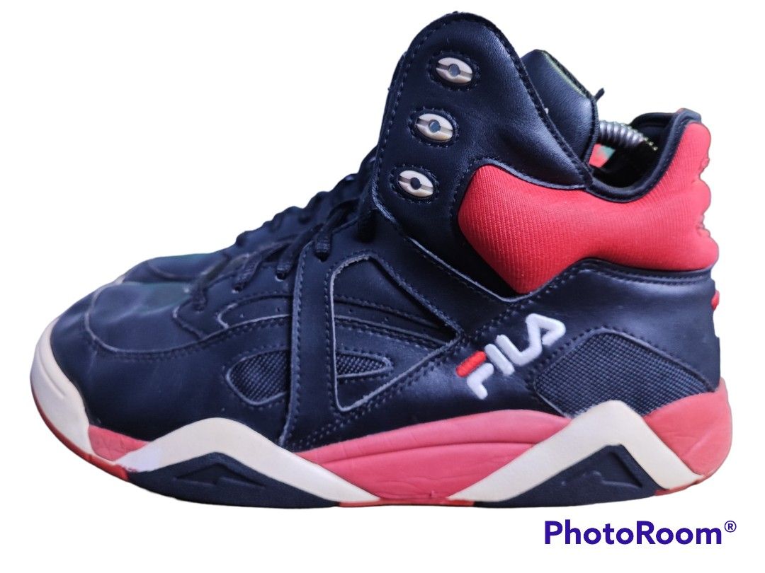 Fila cage red top