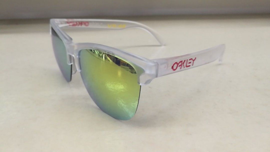 Oakley frogskin hot sale half frame