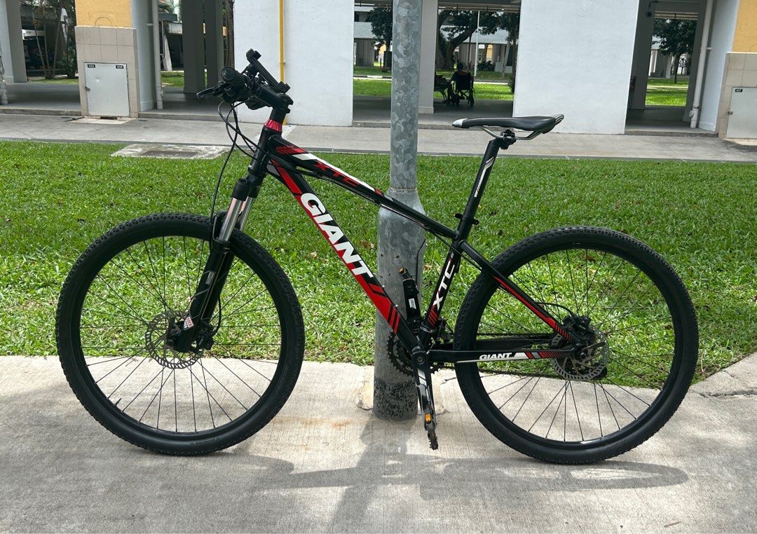 GIANT XTC ELITE 26 Cross Country Hard Tail Mountain Bike Small Frame Red Black
