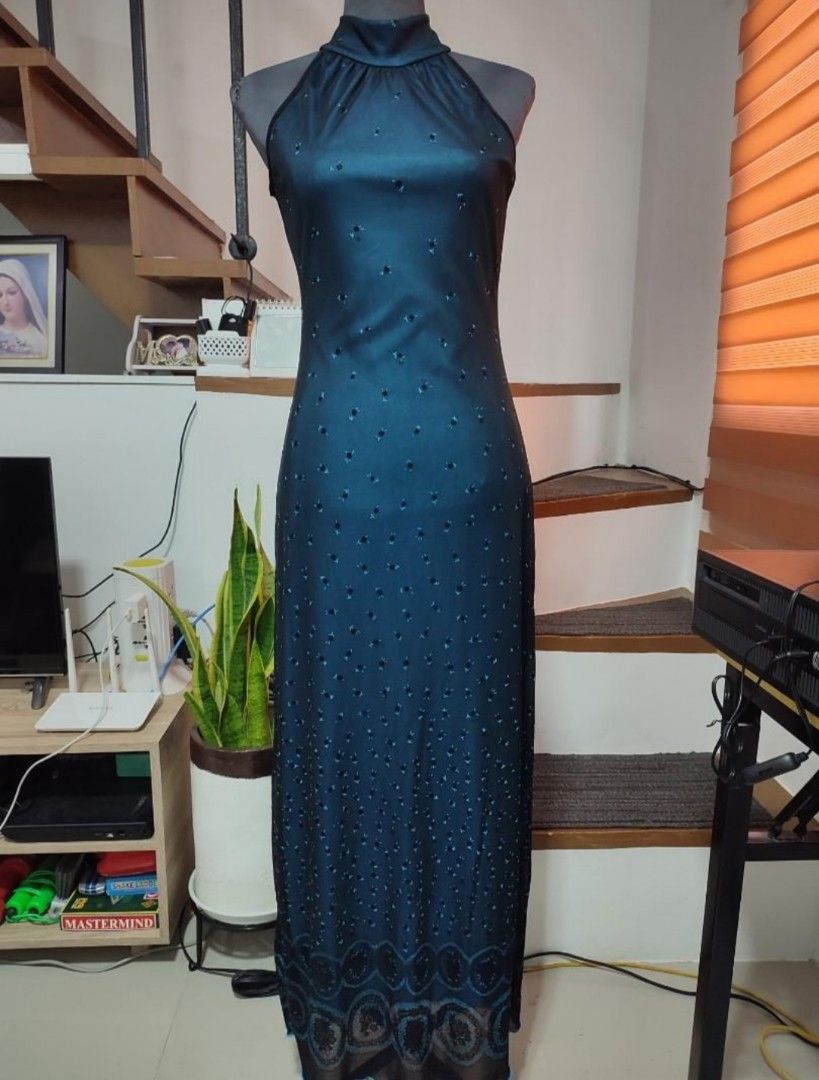 Halter Long Gown (Category: Evening dresses & gowns) located in Bulacan. Submitted by aem02 (Listing ID 1214212148, Image 1). Description: No Issue Small to Medium Frame For reference, my height is 5'3 ✔️ Payment first policy ✔️ No COD/COP please ⭐ MOP - GCash 🚚 MOD - LBC pickup 📍 LOC - Bulacan.