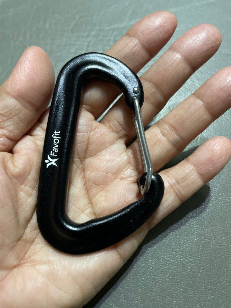 Heavy duty carabiner (Category: Hooks & Hangers) located in Taguig. Submitted by myprelovedcollectibles (Listing ID 1214285975, Image 3). Description: Weight limit up to 2697 lbs.