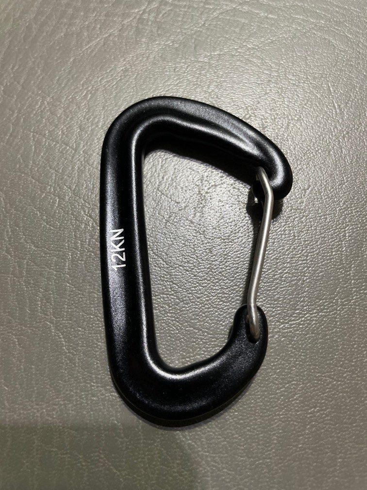 Heavy duty carabiner (Category: Hooks & Hangers) located in Taguig. Submitted by myprelovedcollectibles (Listing ID 1214285975, Image 1). Description: Weight limit up to 2697 lbs.
