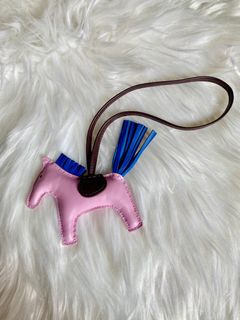 (Category: ) located in . Submitted by hccloset (Listing ID 1214166835, Image 1). Description: .