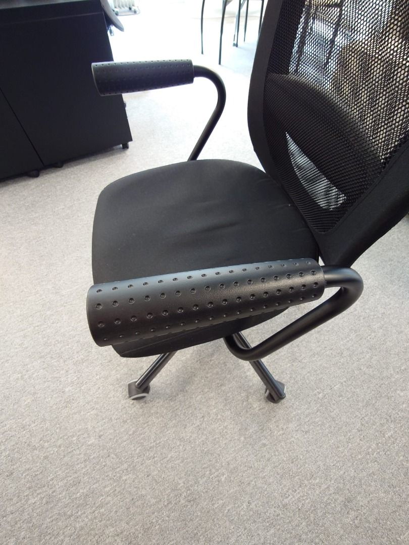 IKEA FLINTAN office chair with armrests in black, 傢俬＆家居, 傢俬, 椅子