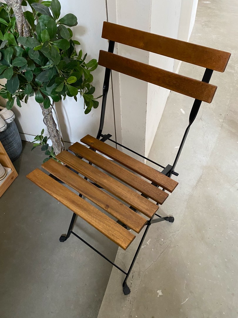 Ikea outdoor foldable chair (4 for 110), Furniture & Home Living
