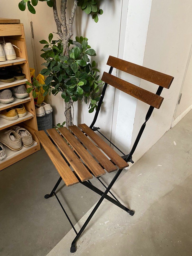 Ikea outdoor foldable chair (4 for 110), Furniture & Home Living