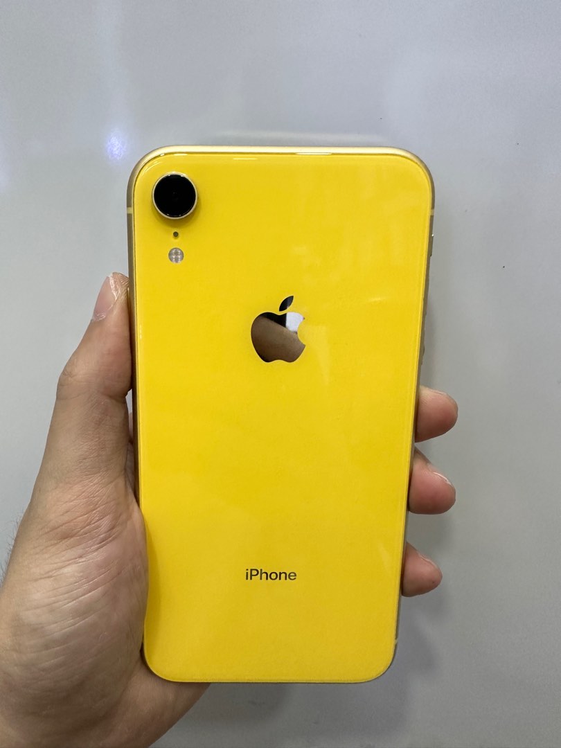 iPhonexr yellow 128 docomo - スマートフォン本体